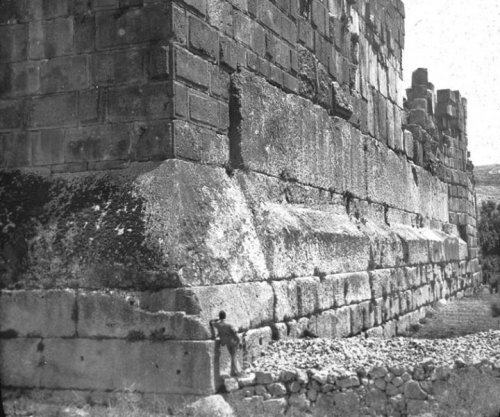 foto antigua del templo de Baalbeck